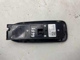 Ford Kuga I Przyciski szyb 3s003188100