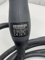 Mercedes-Benz EQC Sähköauton latauskaapeli A000583405