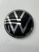 Volkswagen Golf VIII Mostrina con logo/emblema della casa automobilistica 5H0853601M