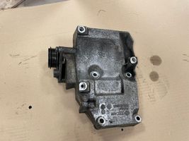 Audi A6 S6 C6 4F Staffa di montaggio del compressore dell’A/C 038260885C