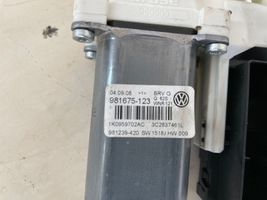 Volkswagen PASSAT B6 Motorino alzacristalli della portiera anteriore 1K0959792N