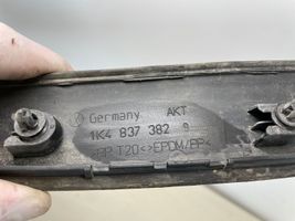 Volkswagen Golf V Listwa drzwi przednich 1K4837382B