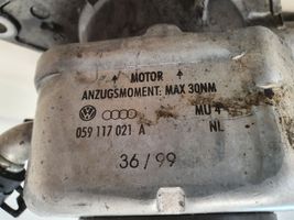 Audi A6 S6 C5 4B Öljynsuodattimen kannake 059117021A