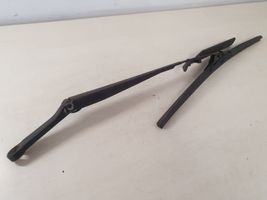 Opel Frontera B Windshield/front glass wiper blade 