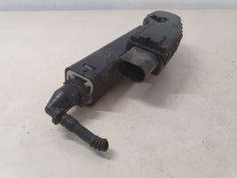 Audi A8 S8 D3 4E Ugello a spruzzo lavavetri per faro 4E0955965A