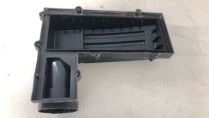 Volkswagen PASSAT B6 Air filter box cover 3C0129607