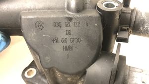 Volkswagen Golf V Termostat / Obudowa termostatu 03G121132B