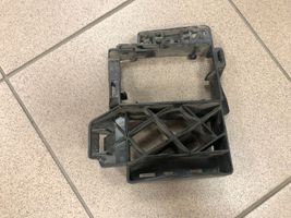 Mercedes-Benz GLE (W166 - C292) Staffa angolare del supporto di montaggio del paraurti A1668855614