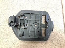 Mercedes-Benz E W211 Staffa supporto del triangolo d’emergenza 2118900514