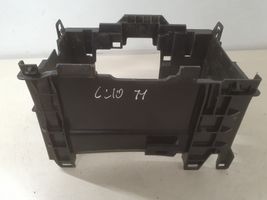 Renault Clio III Support boîte de batterie 8200314272