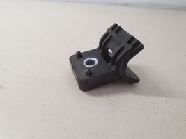 Opel Astra J Staffa di montaggio del radiatore 13250318