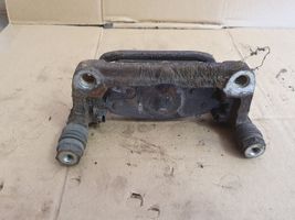 Opel Astra J Supporto della pinza del freno posteriore 