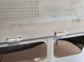 Opel Vivaro Front door card panel trim 91165802