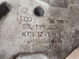 Volkswagen PASSAT CC Moottorin kiinnikekorvake (käytetyt) 03L199207