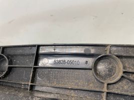 Toyota Avensis T270 Panel wykończeniowy błotnika 5382805010