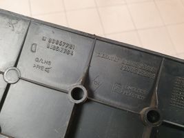 Opel Vivaro Etuoven kynnyksen suojalista 93857781