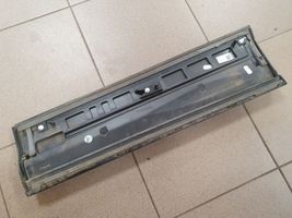 Audi Q2 - Takaoven lista (muoto) 81A853970B