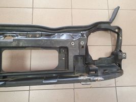 Opel Vivaro Jäähdyttimen kehyksen suojapaneeli 8200411923