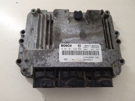 Opel Vivaro Sterownik / Moduł ECU 8200389519