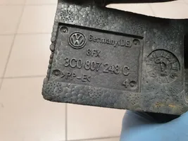 Volkswagen PASSAT B6 Путопласт бампера 3C0807248C