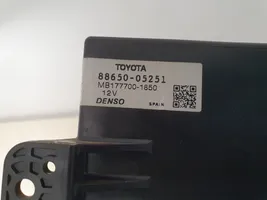 Toyota Avensis T270 Ilmastointi-lämmityslaitteen ohjausjärjestelmä 8865005251