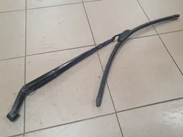 Toyota Auris 150 Front wiper blade arm 3451979