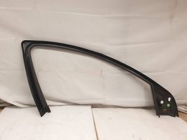 Audi Q7 4L Moulure de vitre de la porte avant 4L0867610