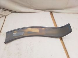 Volkswagen Touareg I Moldura embellecedora del guardabarros trasero 7L9853828