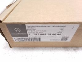 Mercedes-Benz GLE AMG (W166 - C292) Etupuskurin jakajan koristelista A292885250064