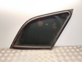 Mercedes-Benz ML W163 Fenêtre latérale avant / vitre triangulaire A1636700412