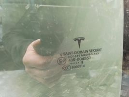 Tesla Model X Takaoven ikkunalasi 