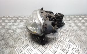 Alfa Romeo 166 Lampa przednia 89100237