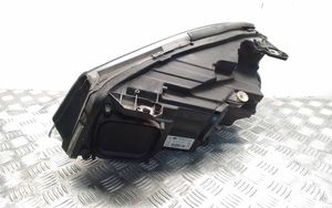 Mercedes-Benz A W176 Lampa przednia A1768200261