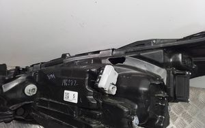 Toyota Highlander XU70 Lampa przednia 100008A06K