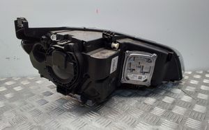 BMW X5 E70 Lampa przednia 7221893