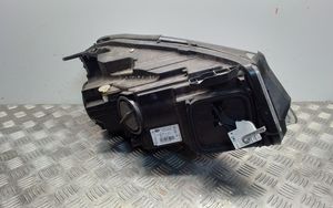 Mercedes-Benz A W176 Lampa przednia A1768201161