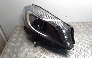 Mercedes-Benz A W176 Lampa przednia A1768201961