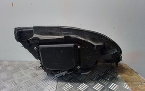 Subaru Outback Lampa przednia 1020954