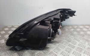 Subaru Outback Lampa przednia 