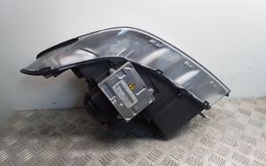 Saab 9-7X Lampa przednia 15837648