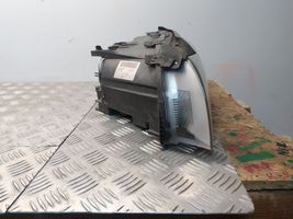 Volvo S80 Lampa przednia 31214347