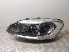 Volvo XC60 Lampa przednia 31395896