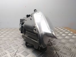 Maserati GranTurismo Lampa przednia 210732