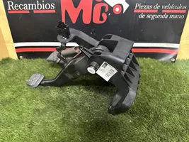 Mercedes-Benz A W169 Pedal de embrague A1692900316