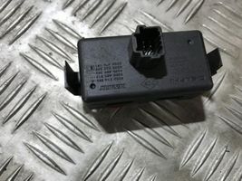 Renault Clio III Botón interruptor de luz de peligro 8200214896