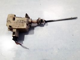 Volkswagen Golf IV Motor de bloqueo de puertas 3B0959782