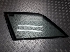 Audi 100 S4 C4 Fenêtre latérale avant / vitre triangulaire 