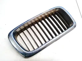 BMW 7 E38 Grille de calandre avant 51138125812