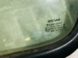 Nissan Primera Szyba karoseryjna drzwi tylnych 