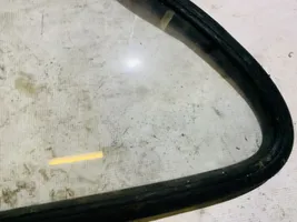 Mazda 121 SM Aizmugurējais virsbūves sānu stikls 
